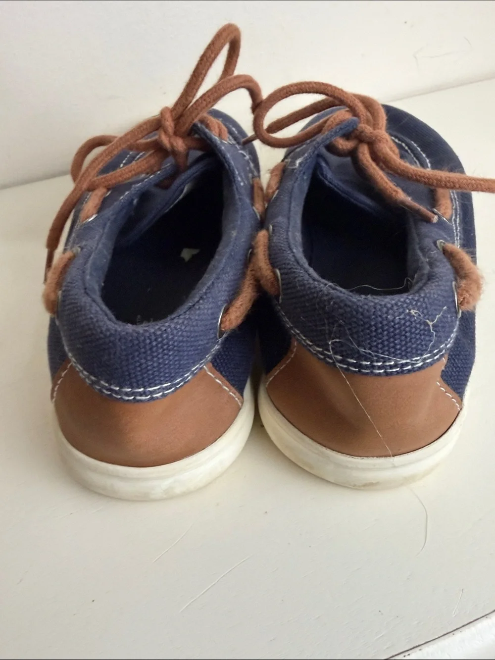 (2293) Cat & Jack Navy Canvas Boat Shoes with Brown Laces, Size: 2Y